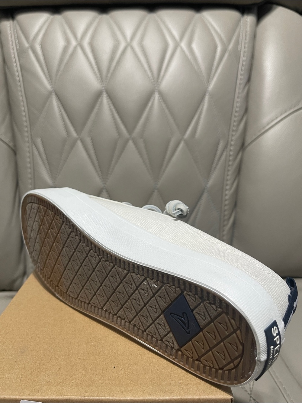Sperry women’s Crest Vibe Linen White Sneakers with Navy Label - Picture 7 of 11